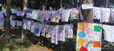Ζωγράφισαν μπλούζες στο πάρκο Γεωργιάδη